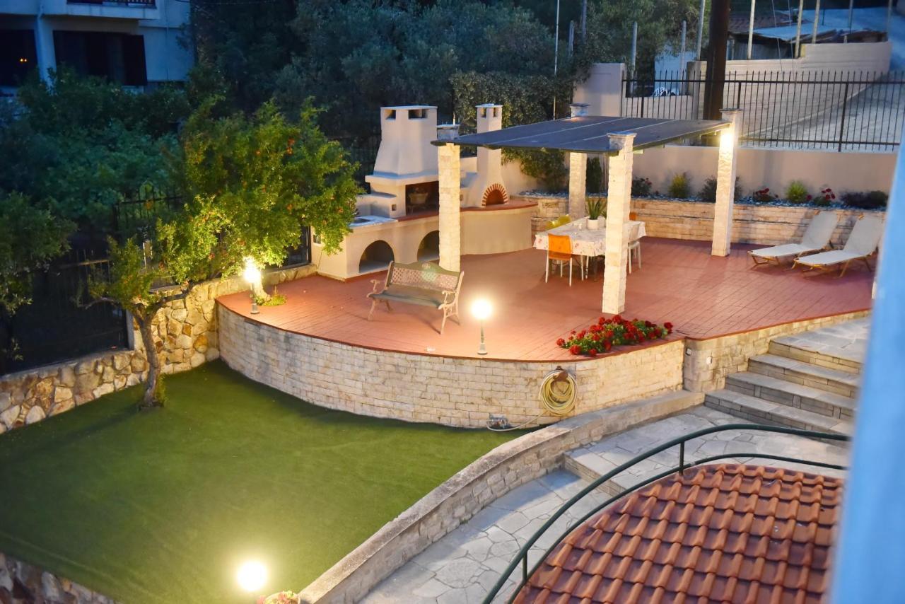 Palio Suites Palaiontsiflikion Exterior photo