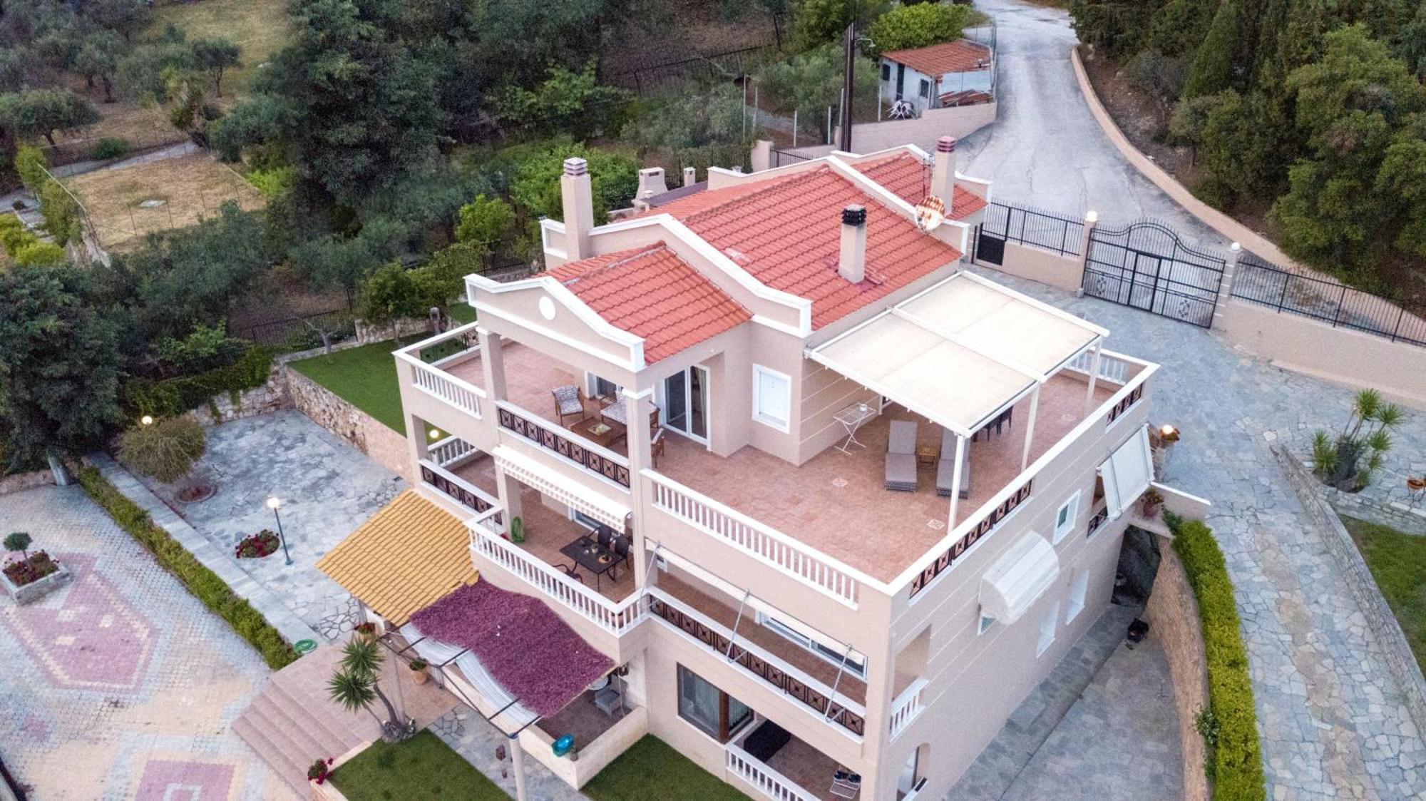Palio Suites Palaiontsiflikion Exterior photo